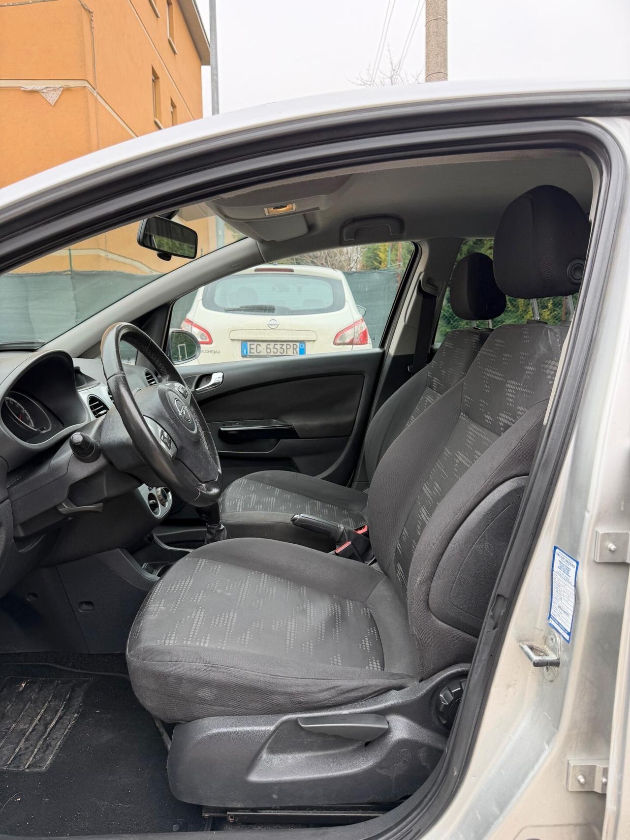 Opel Corsa 1.2 Gpl - NEOPATENTATI - 12 MESI DI GARANZIA -