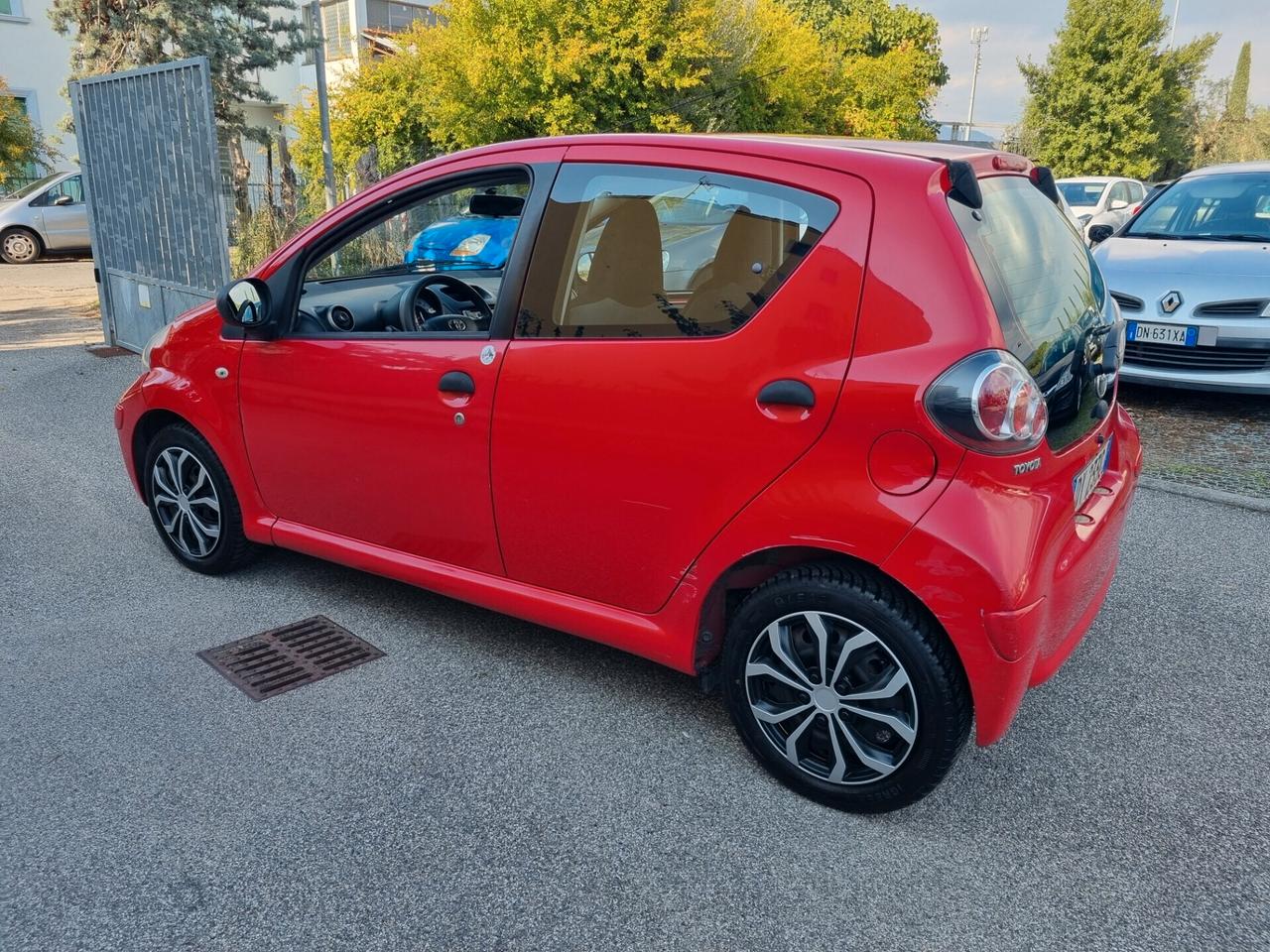 Toyota Aygo 1.0 12V VVT-i 5 porte Sol