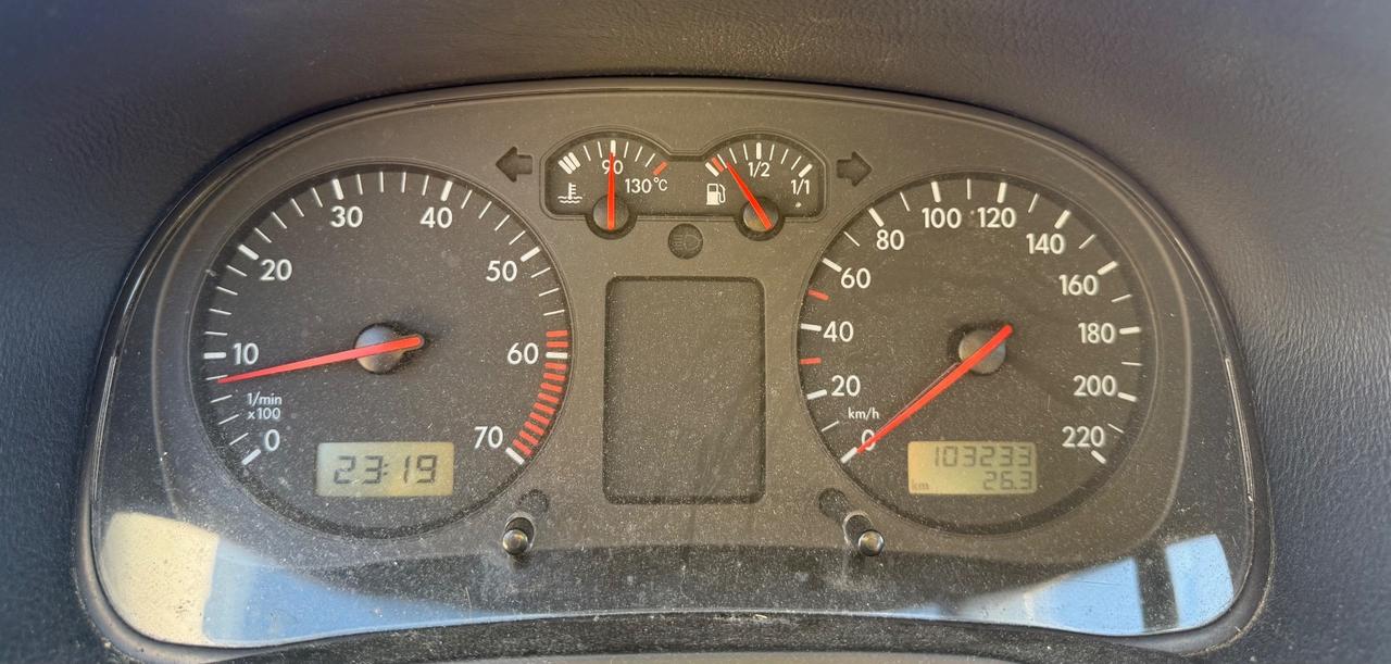 Volkswagen Golf 1.4 Benzina 75cavalli Neopatentati