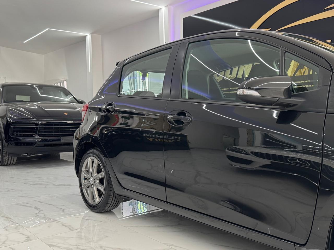 Toyota Yaris 1.4 90 Cv Lounge- Full Opt
