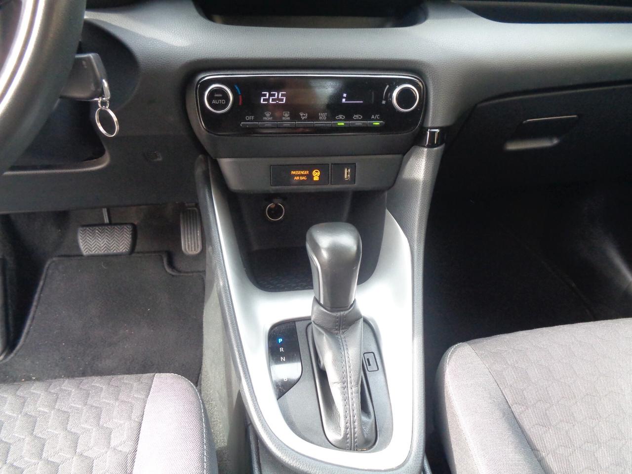 Toyota Yaris 1.5 Hybrid 5 porte Active