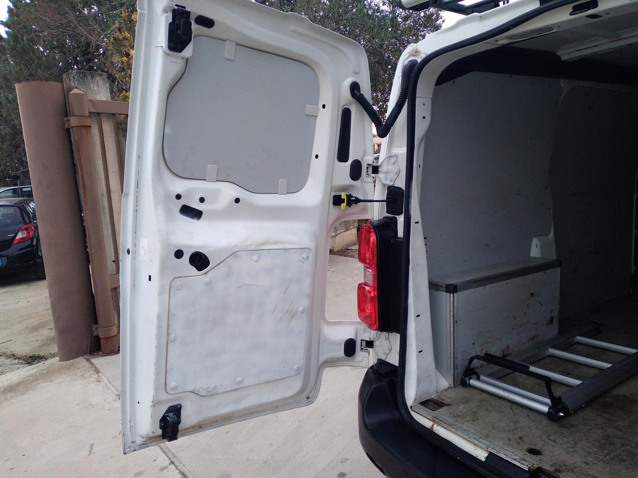 Peugeot Expert BlueHDi 100