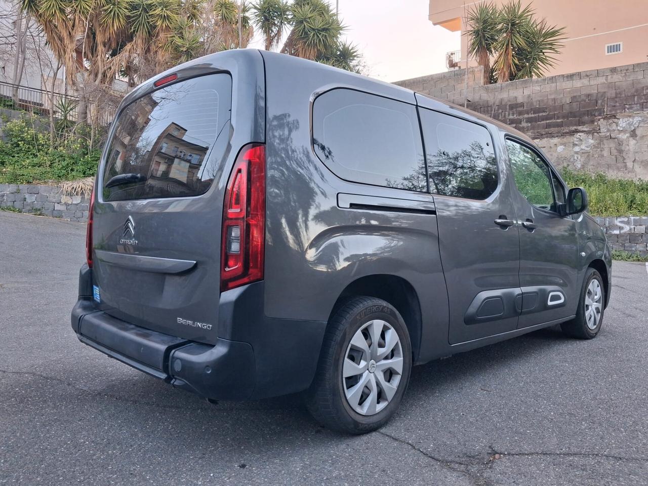 Citroen Berlingo Pianale ribassato con rampa disabili in carrozzina