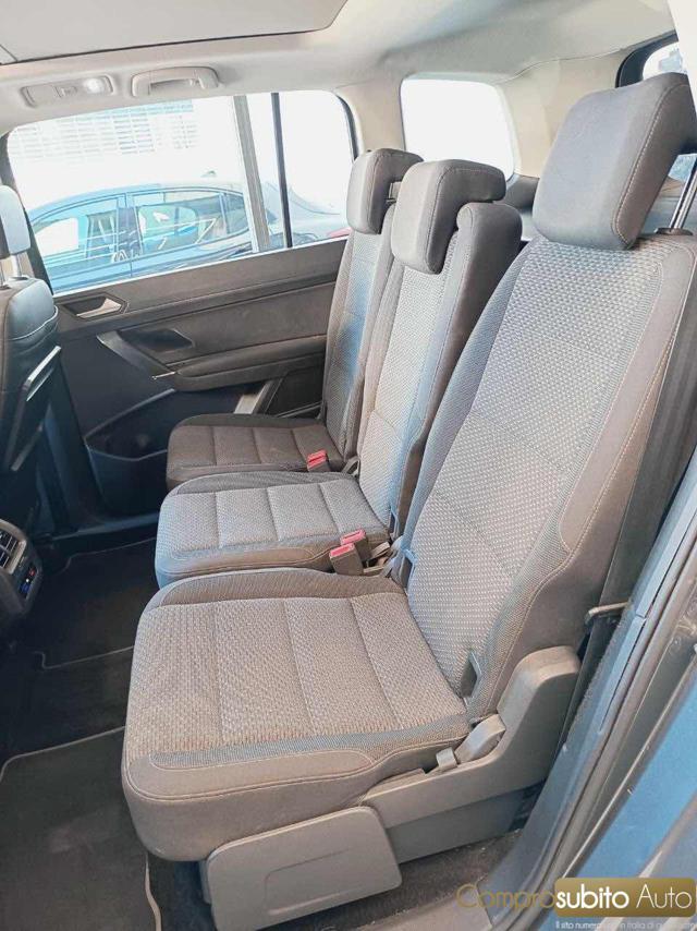 VOLKSWAGEN Touran 1.6 TDI 115 CV SCR DSG Executive BlueMotion Tech.