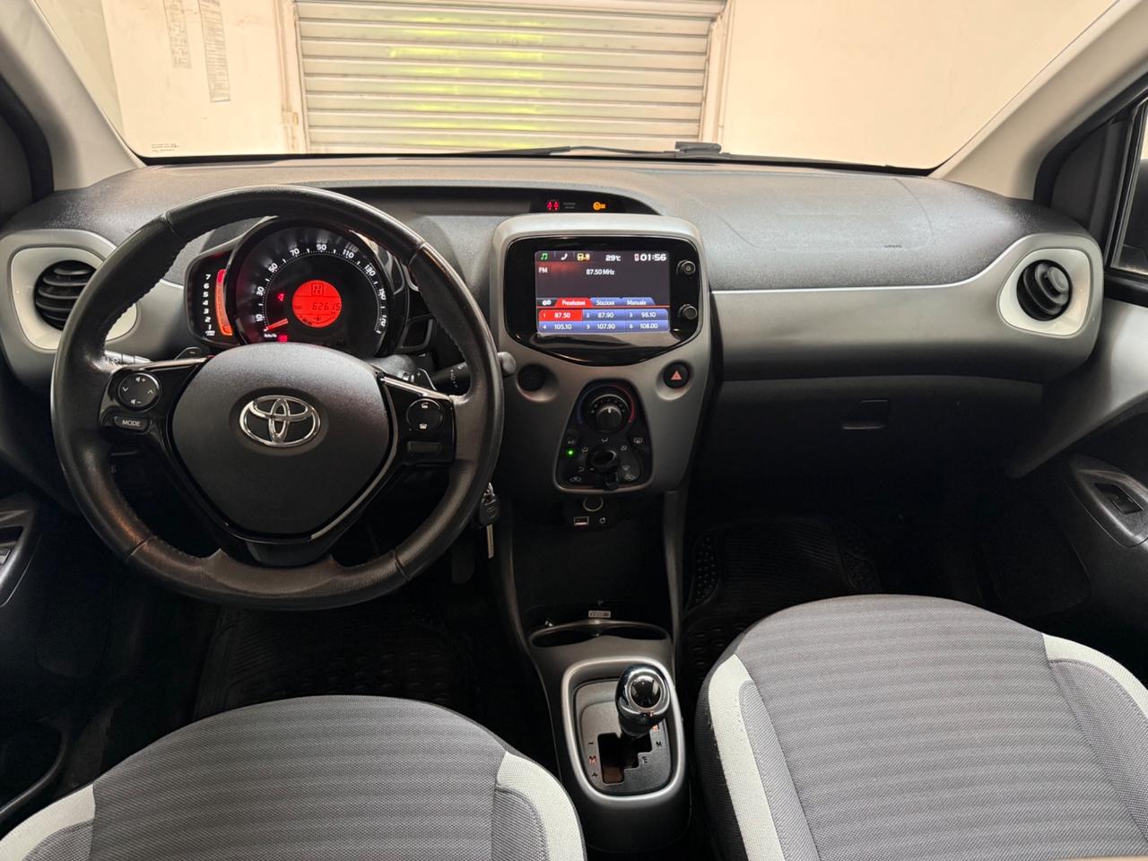 Toyota Aygo 1.0 VVT-i 72 CV 5 porte x-clusiv MMT