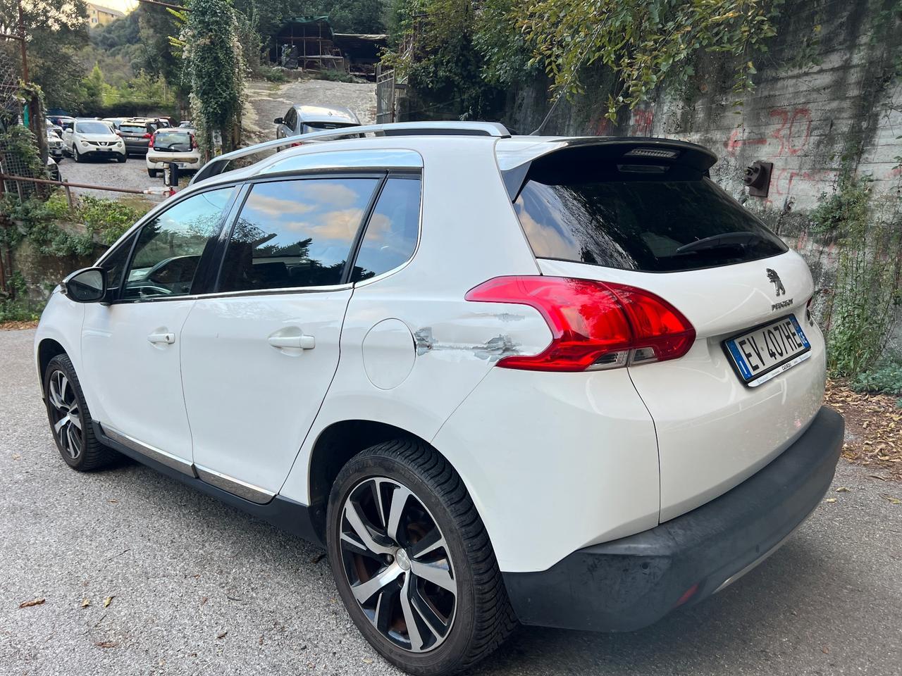 Peugeot 2008 1.6 e-HDi 92 CV Allure - 2014