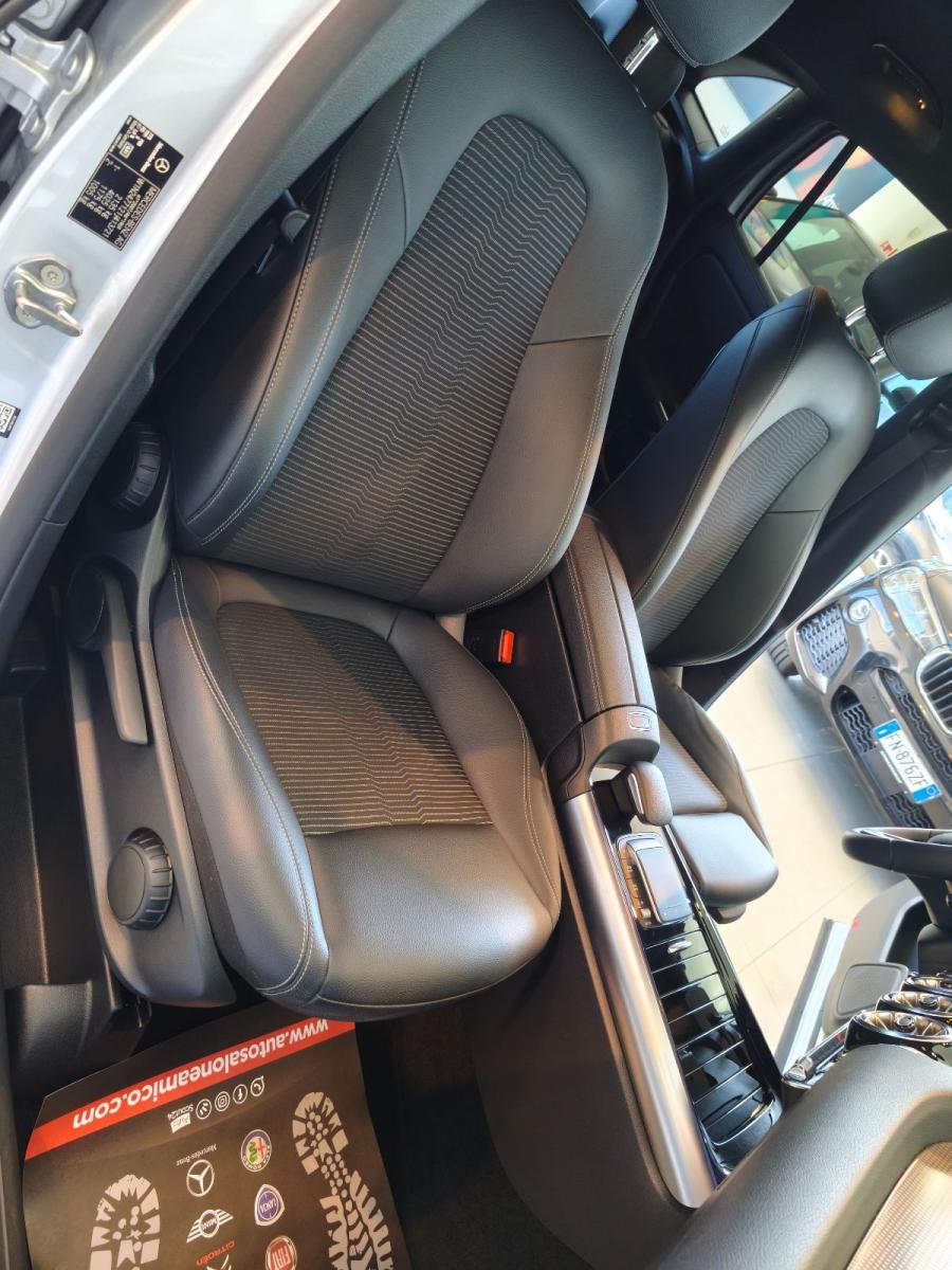 MERCEDES Classe GLA 200 d Automatic Sport Plus Luci/Led/Cokpit