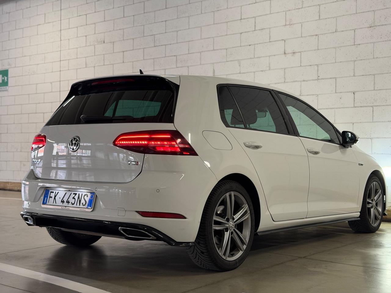 Volkswagen Golf 1.4 TSI 125CV DSG R Line