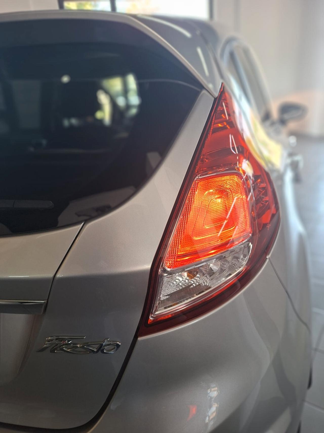 Ford Fiesta 1.5 TDCi 75CV 5 porte Titanium