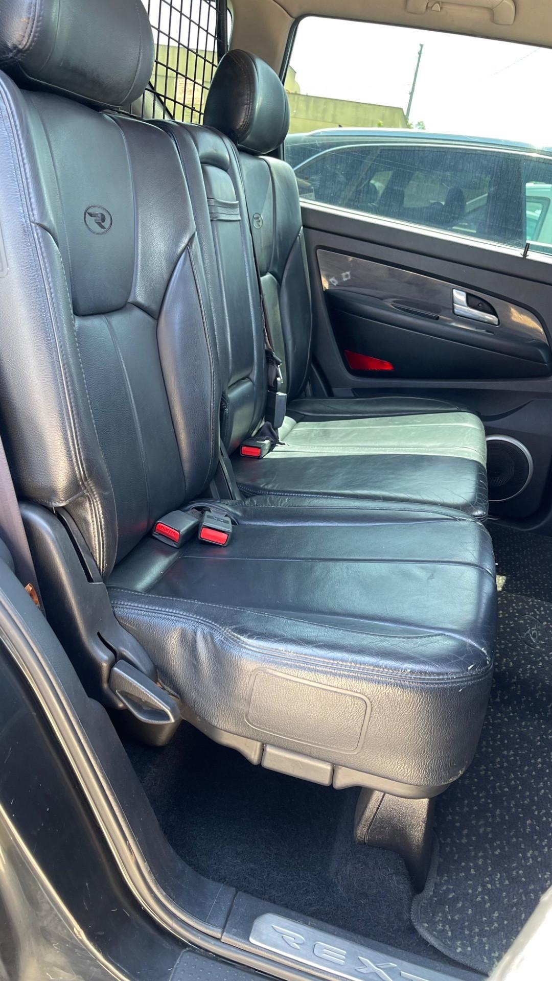 Ssangyong REXTON 2.7 diesel Autocarro