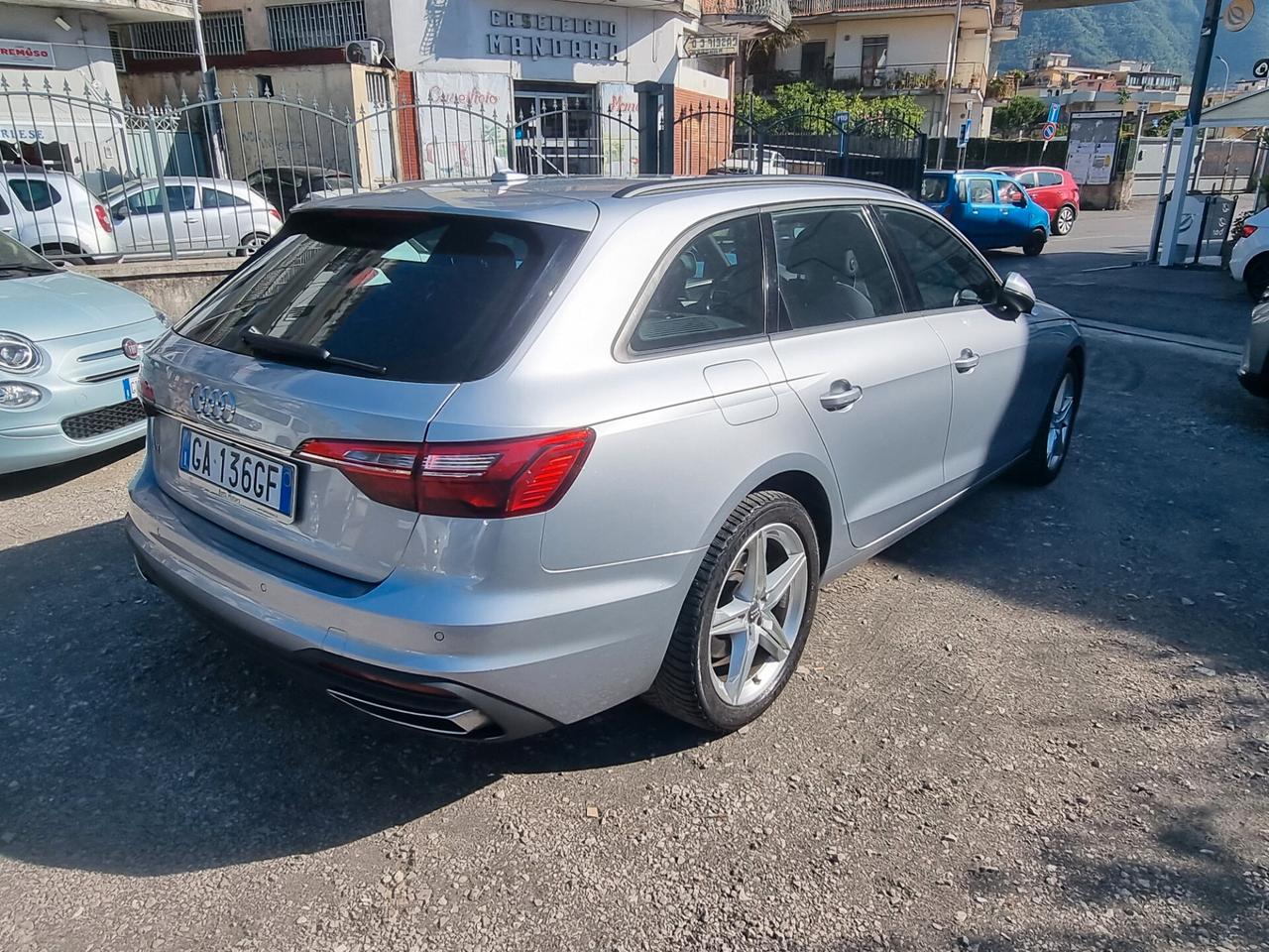 Audi A4 Avant 30 TDI/136 CV S tronic Business