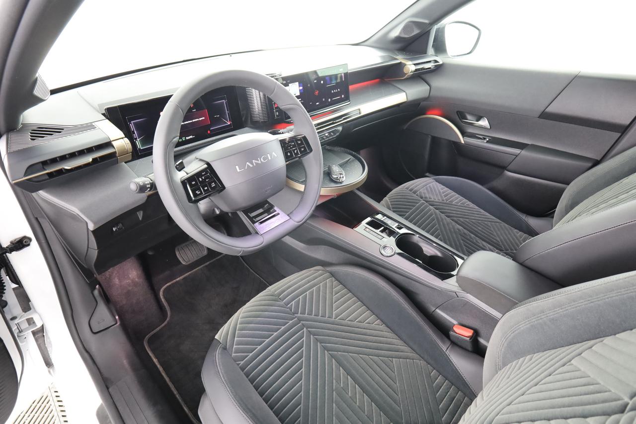 LANCIA Ypsilon 4° serie Ypsilon Hybrid e-DCT LX