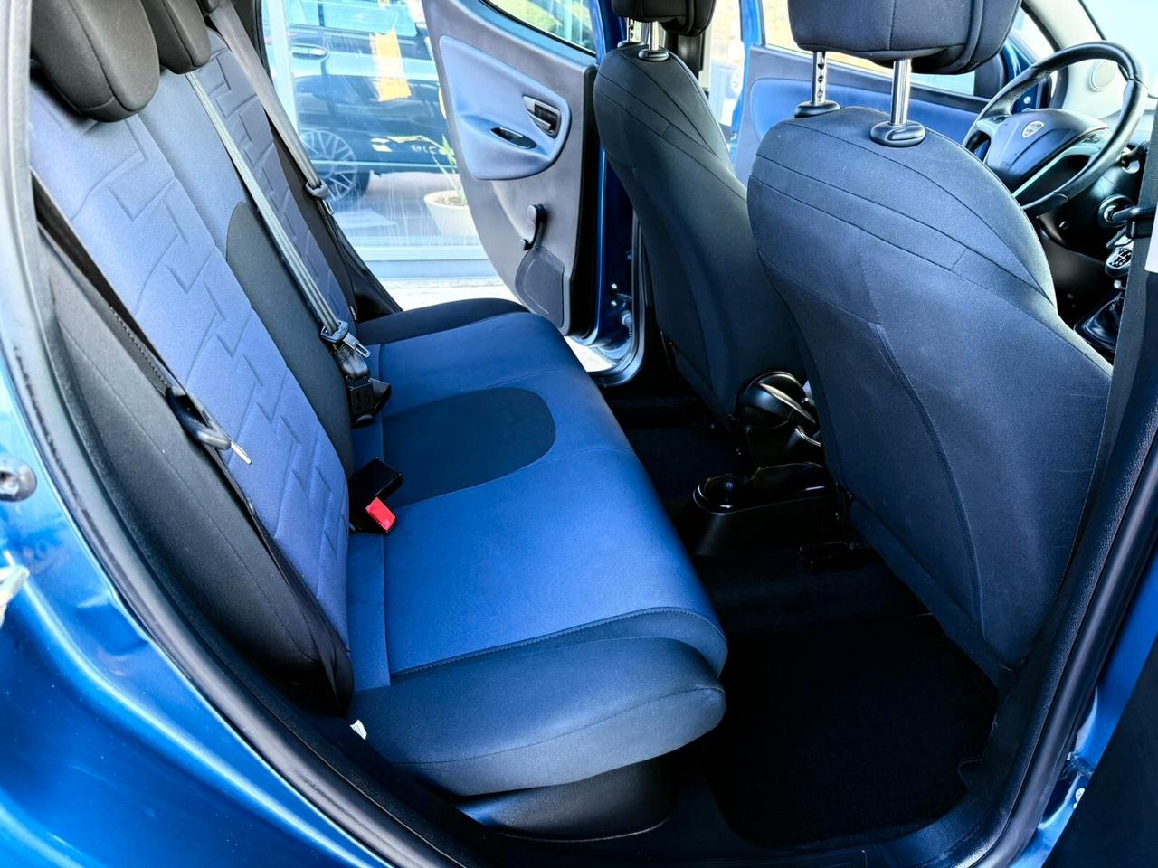 Lancia Ypsilon 1.0 FireFly 5 porte S&S Hybrid Gold Plus