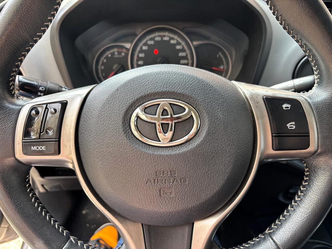 Toyota Yaris 1.4 D-4D 5p Lounge Euro 6