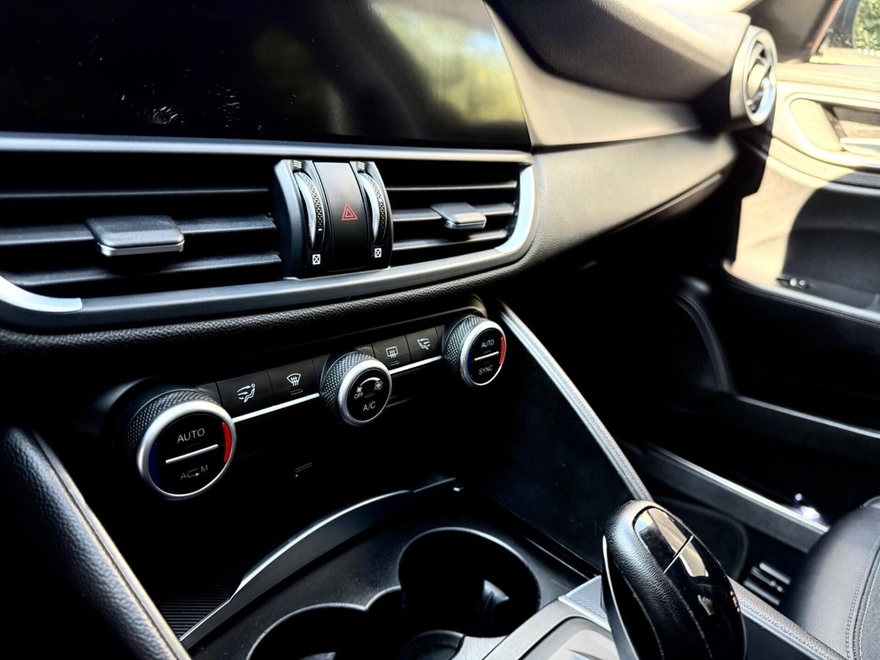 Alfa Romeo Giulia 2.2 Turbodiesel 180 CV AT8 Sport LAUNCH Edition