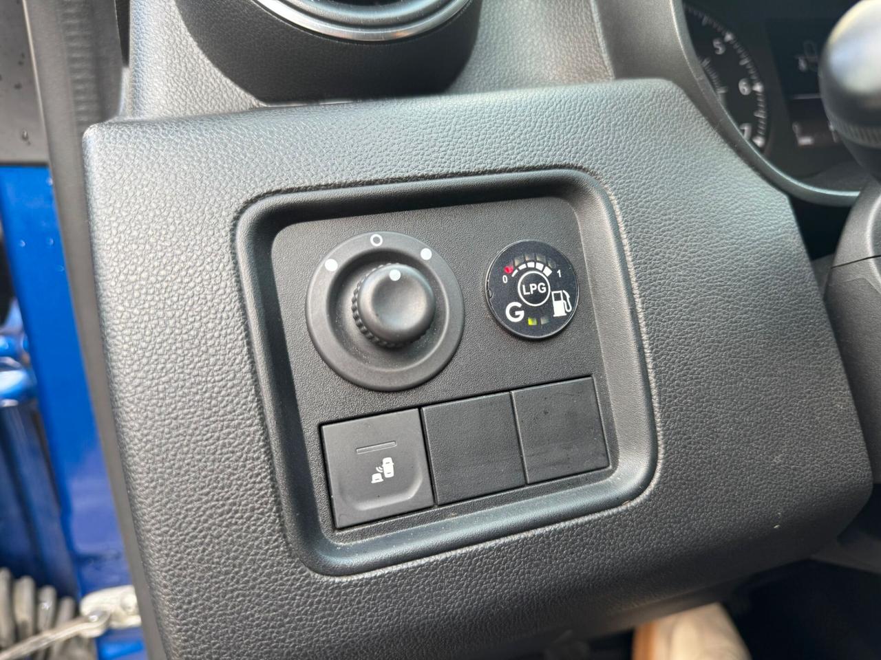 Dacia Duster 1.0 TCe 100 CV ECO-G 4x2 15th Anniversary