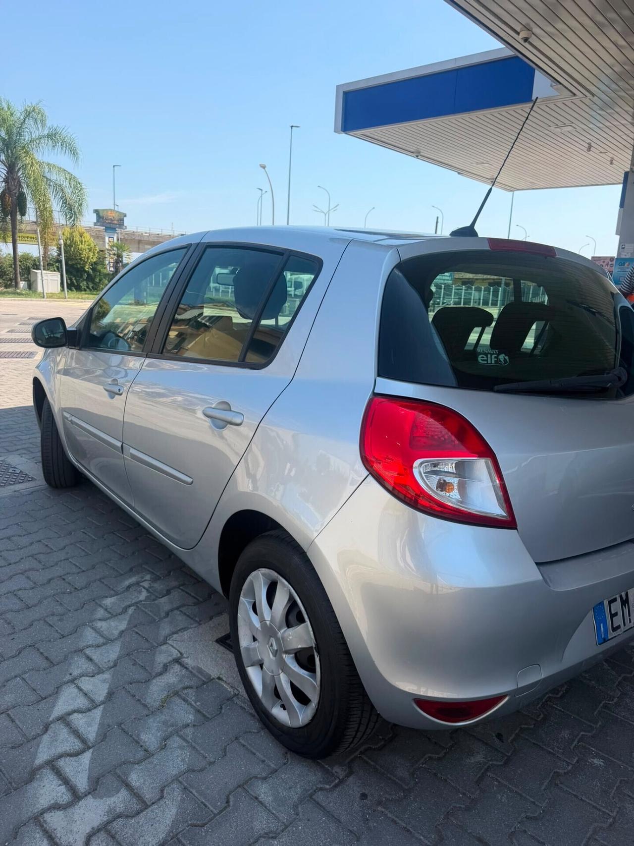 Renault Clio 1.2 16V 5 porte Dynamique