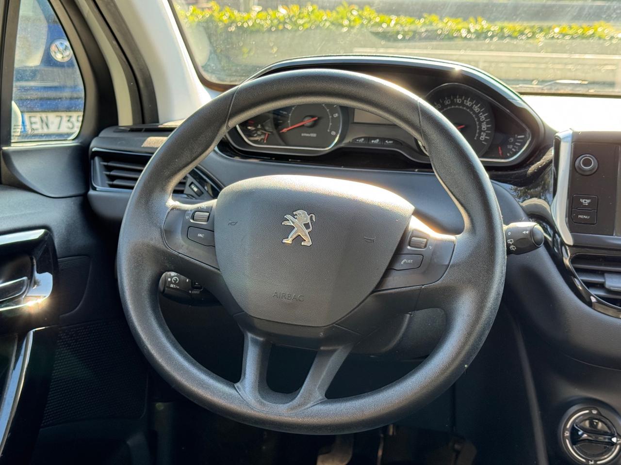 Peugeot 208 1.4 HDi 68 CV 3 porte Allure