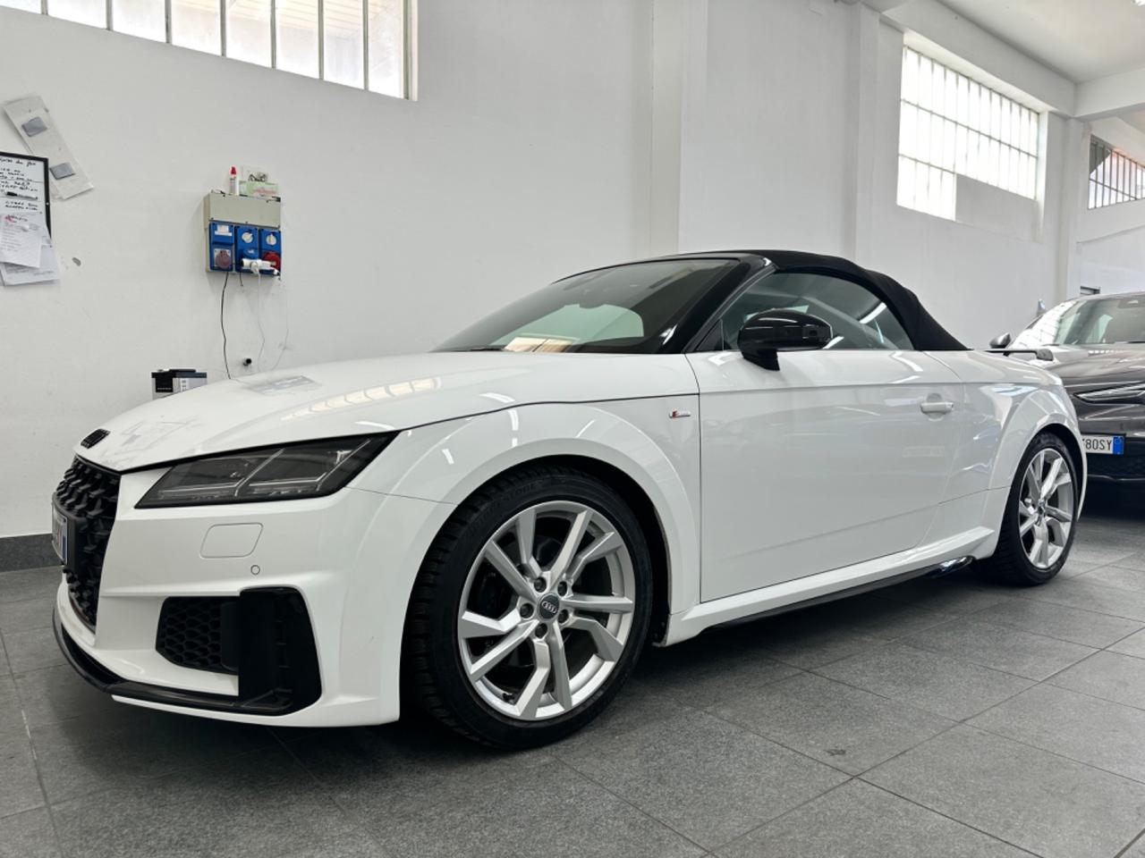 AUDI TT ROADSTER S-LINE COMPETITION