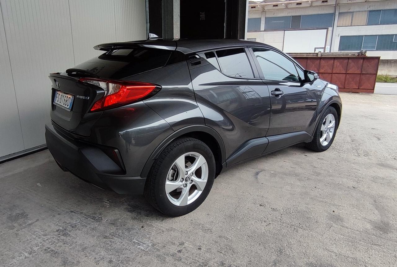 Toyota C-HR 1.8 Hybrid E-CVT Business