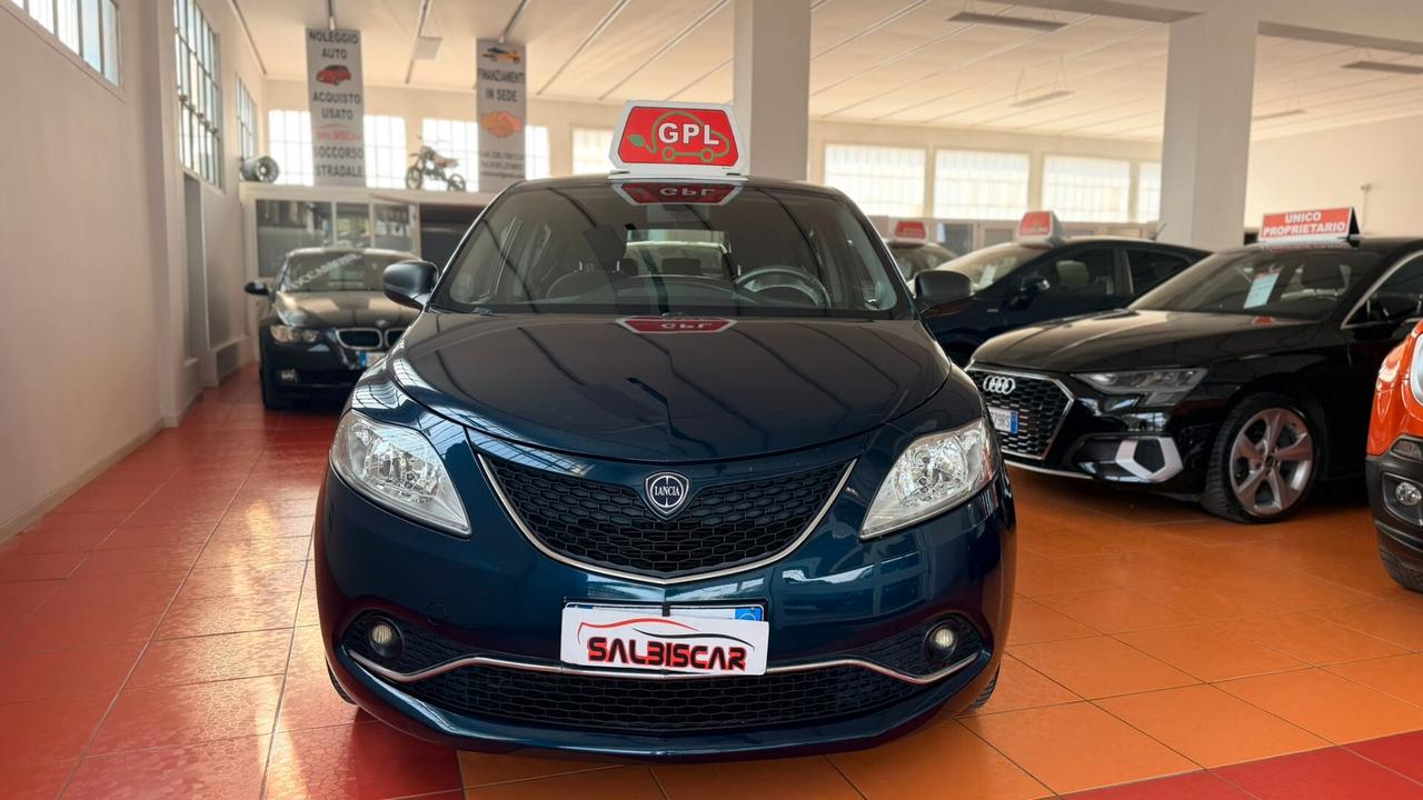 Lancia Ypsilon 1.2 69 CV 5 porte GPL Ecochic Gold