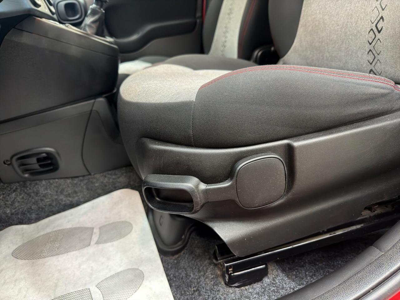 Fiat Panda 1.2 Lounge 5 posti