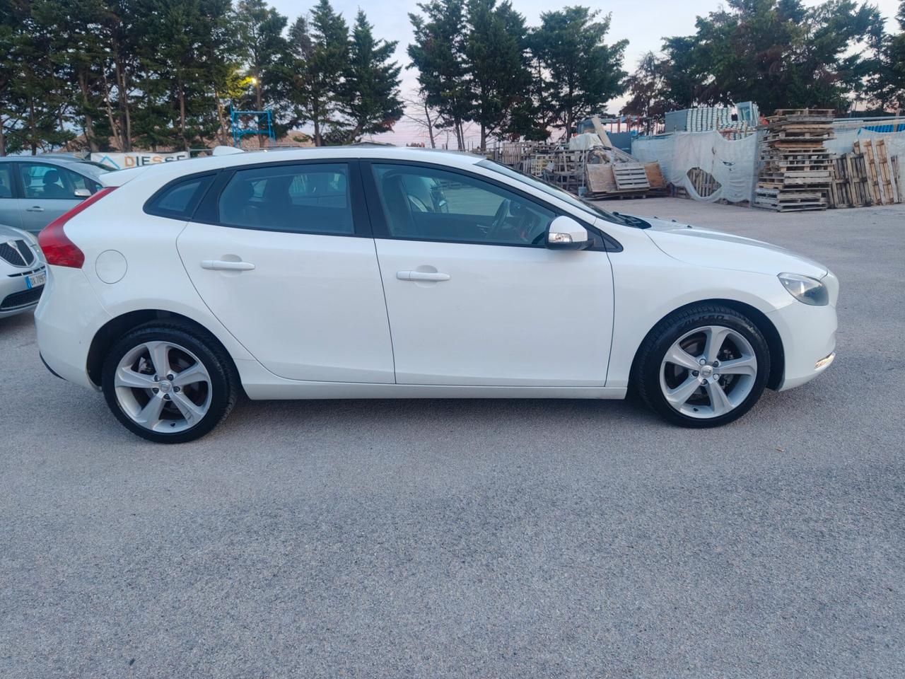 Volvo V40 D3 2.0D 120cv Momentum