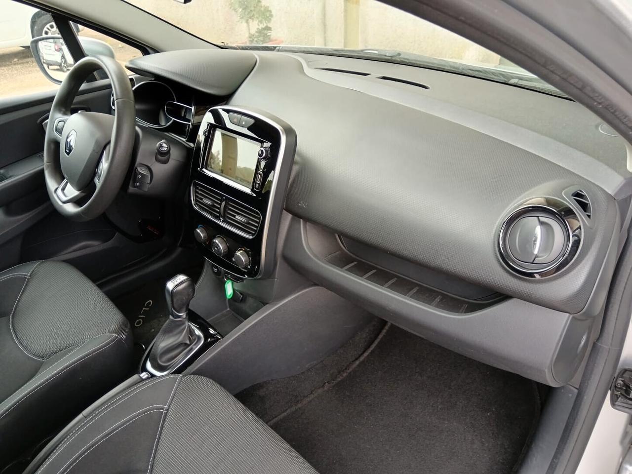 Renault Clio dCi 8V 90 CV EDC 5 porte Moschino Intens CAMBIO AUTOMATICO