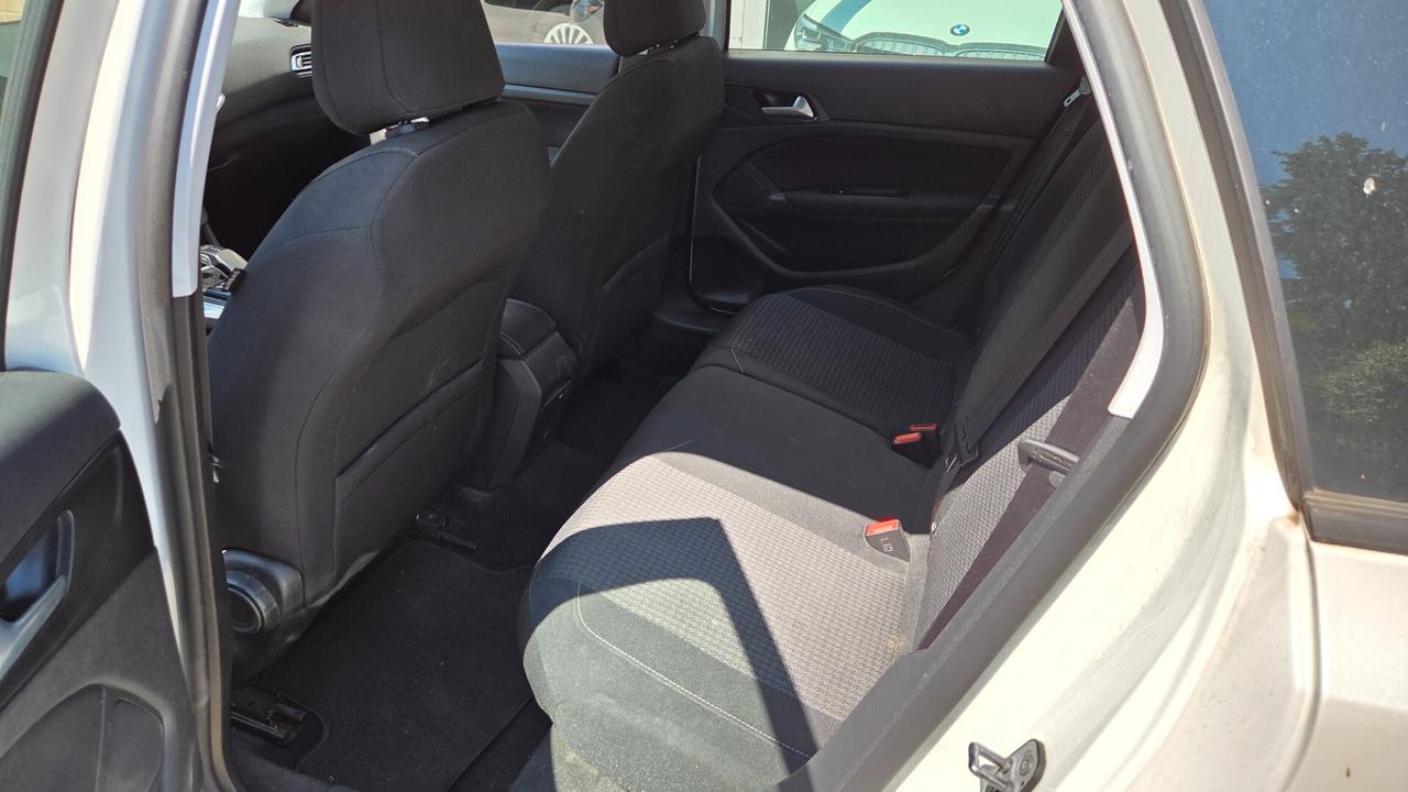 Peugeot 308 BlueHDi 130 S&S EAT8 SW Active Business