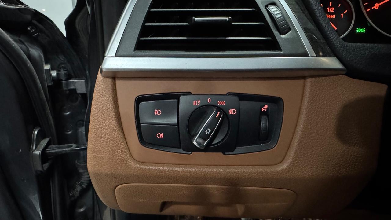 Bmw Serie 3 318d Touring Luxury