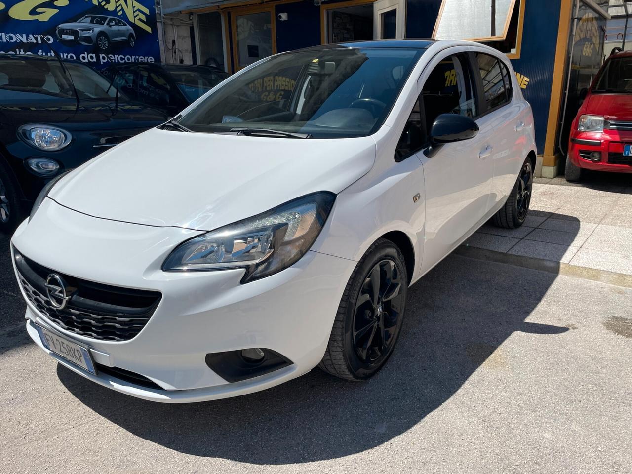 Opel Corsa 1.2 5 porte Black Edition