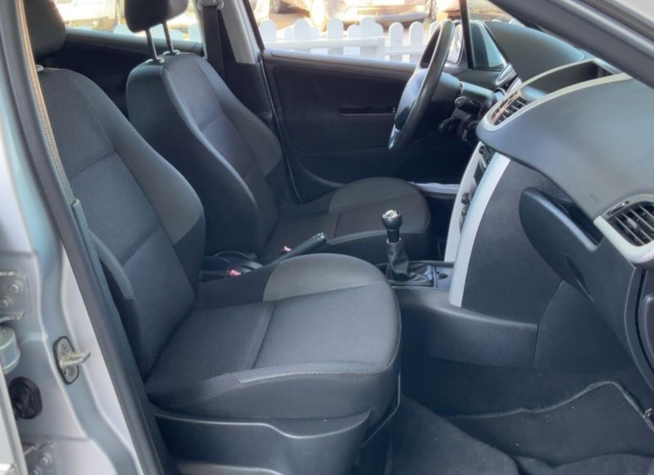 Peugeot 207 1.4 HDi 70CV 5p. Active