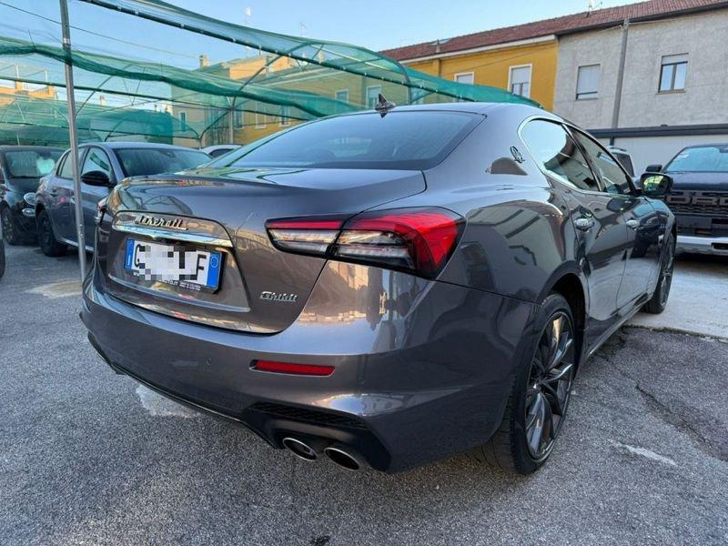 Maserati Ghibli L4 330 CV MHEV Gransport