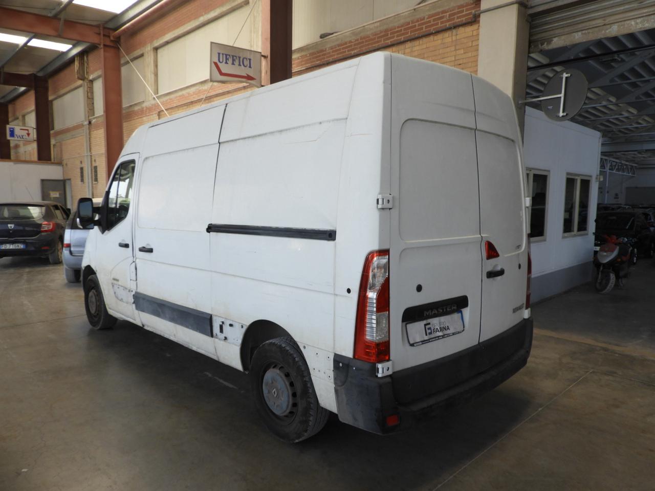 RENAULT Master III 35 FWD E5 2010 - master T35 2.3 dci 125cv L2H3 E5