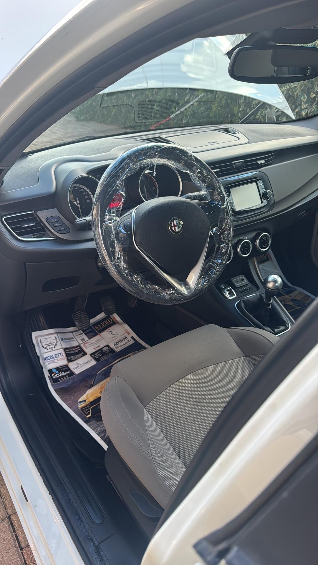 Alfa Romeo Giulietta 1.6 JTDm-2 120 CV Exclusive