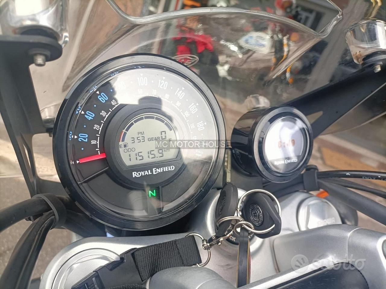 Royal enfield super meteor 650 +0maggio casco+rate