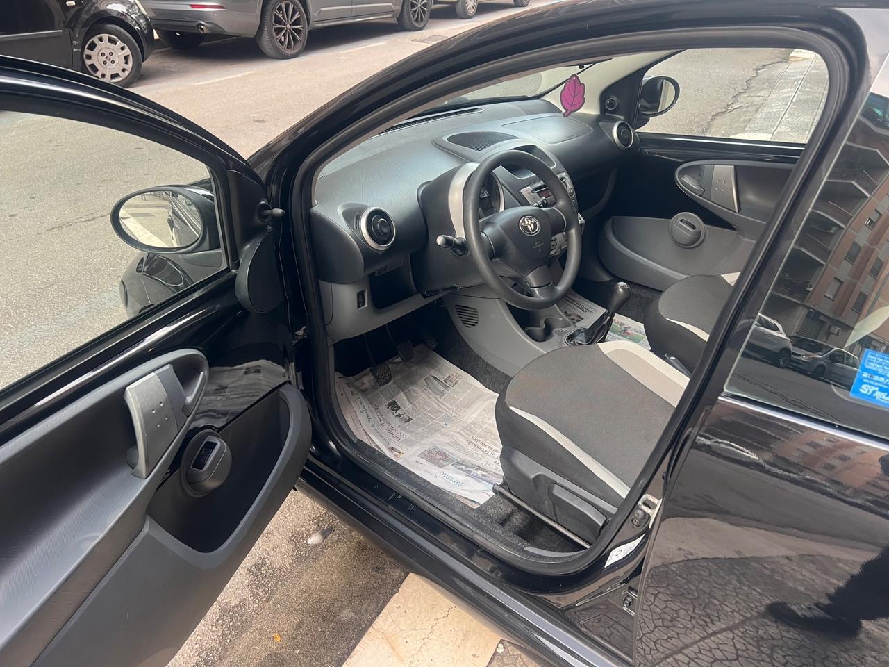 Toyota Aygo 1.0 12V VVT-i 5 porte Now