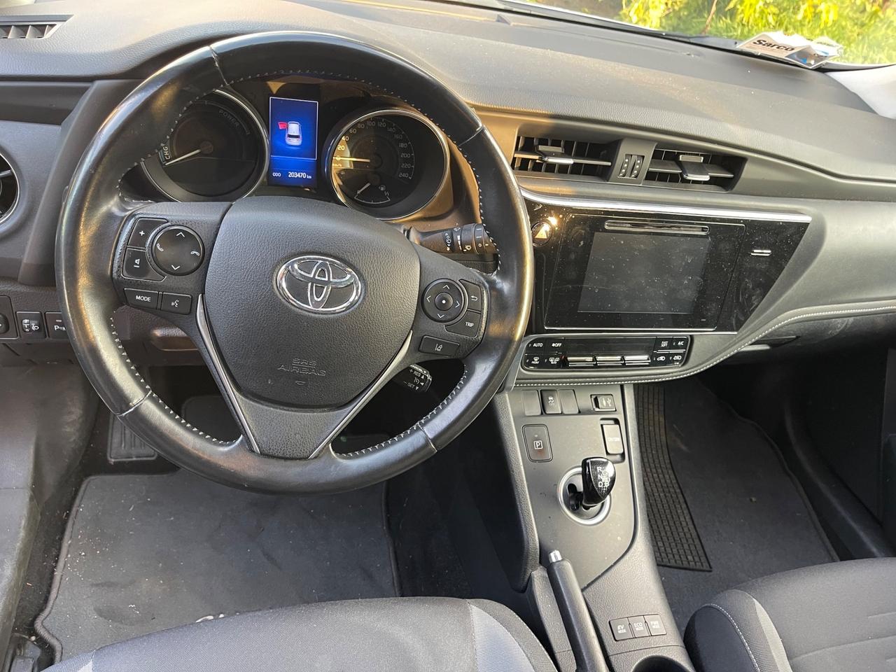 Toyota Auris 1.8 Hybrid Lounge