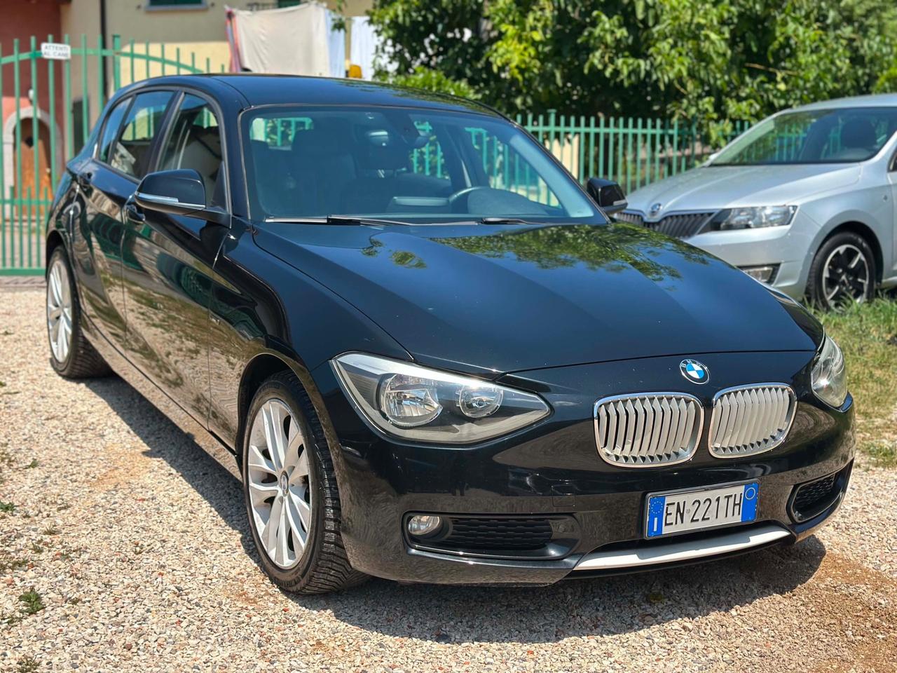 Bmw 116d 5p. URBAN UNICOPR KMCERT