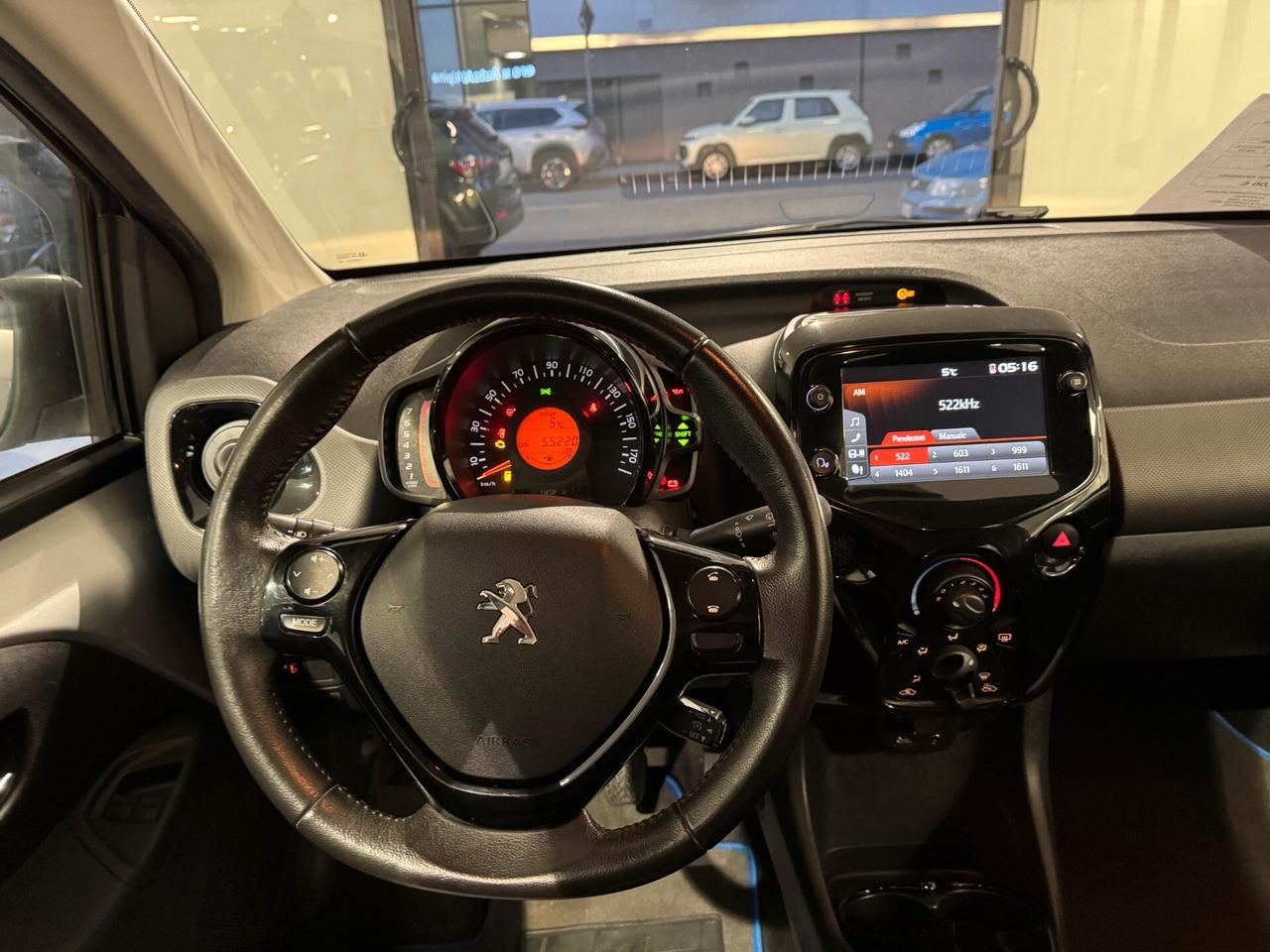 PEUGEOT 108 VTi 72 5 porte Allure