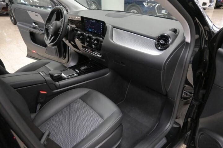 MERCEDES GLA 180D AUTOMATIC BUSINESS SOLUTION 115 CV