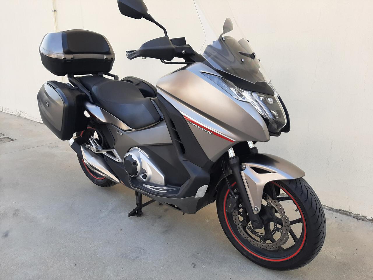 Honda Integra 750 S - ABS