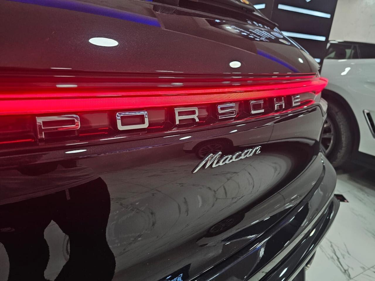 NUOVA PORSCHE MACAN TURBO 2.0 BENZINA 265CV CHRONO SPORT PACK