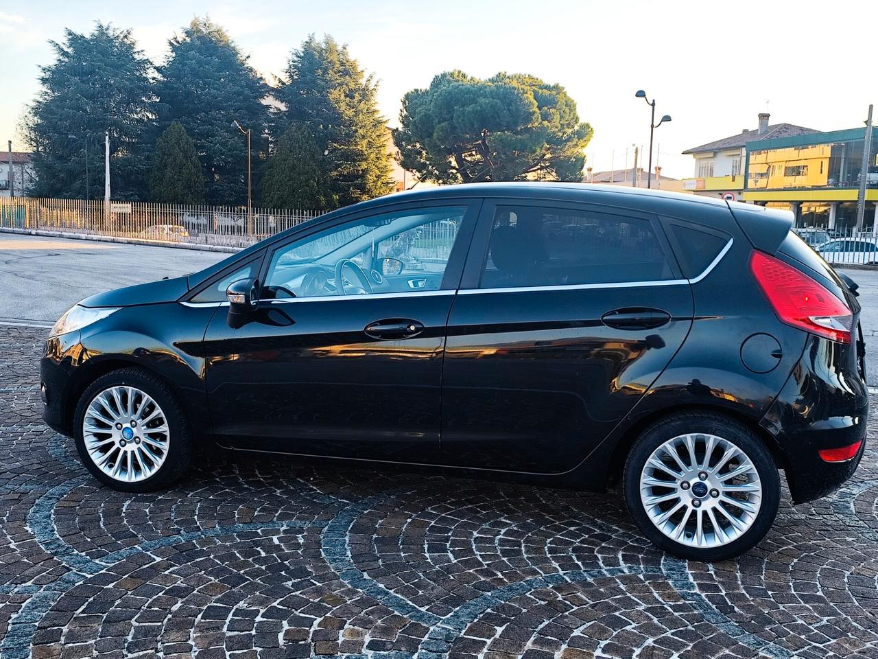 Ford Fiesta 1.6 TDCi 95 CV 5p. Titanium