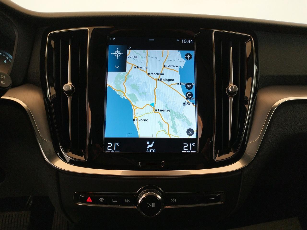 VOLVO V60 2.0 b4 Momentum Business auto - IVA ESPOSTA