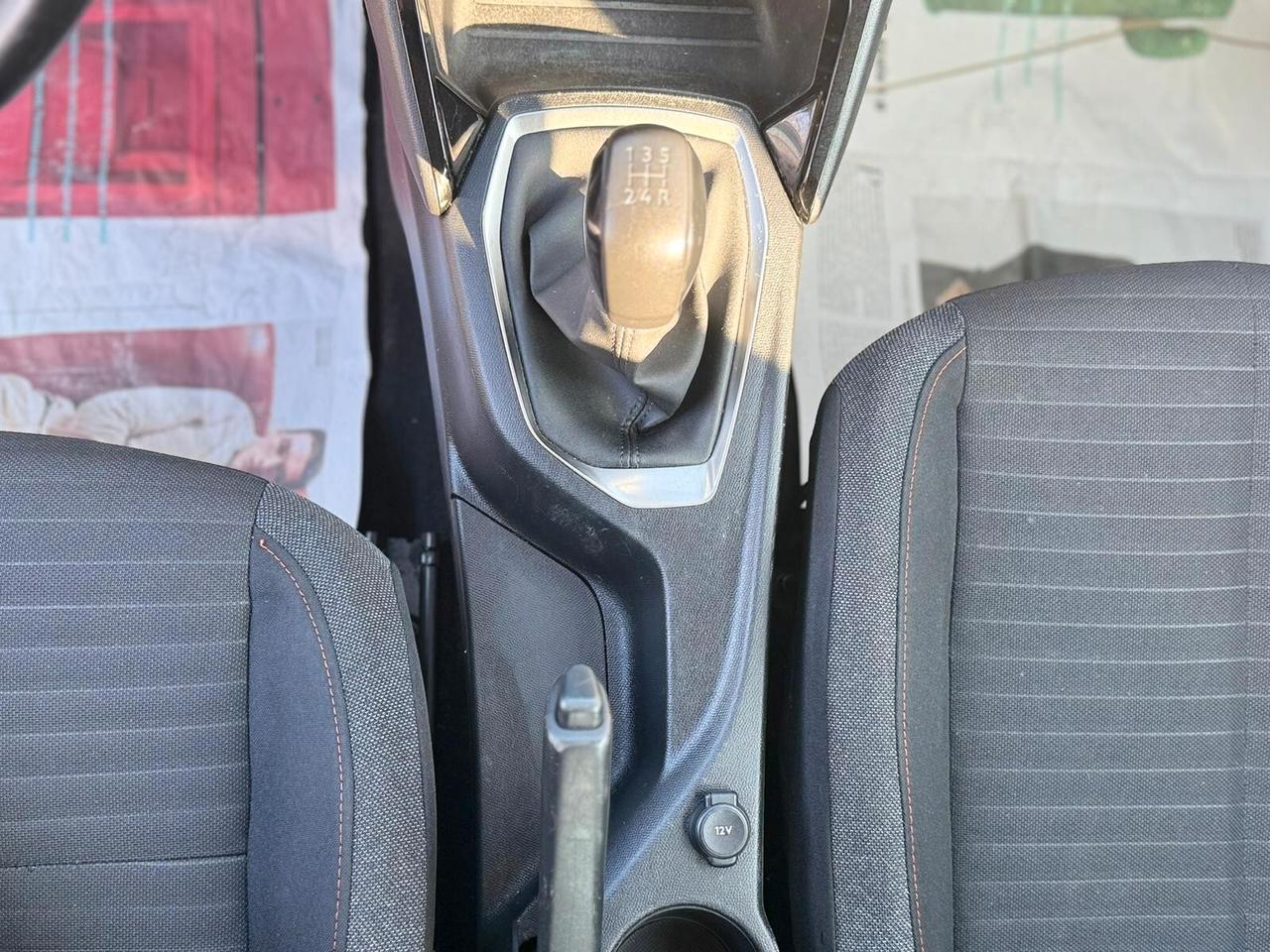 Peugeot 208 1,2 benz 2020