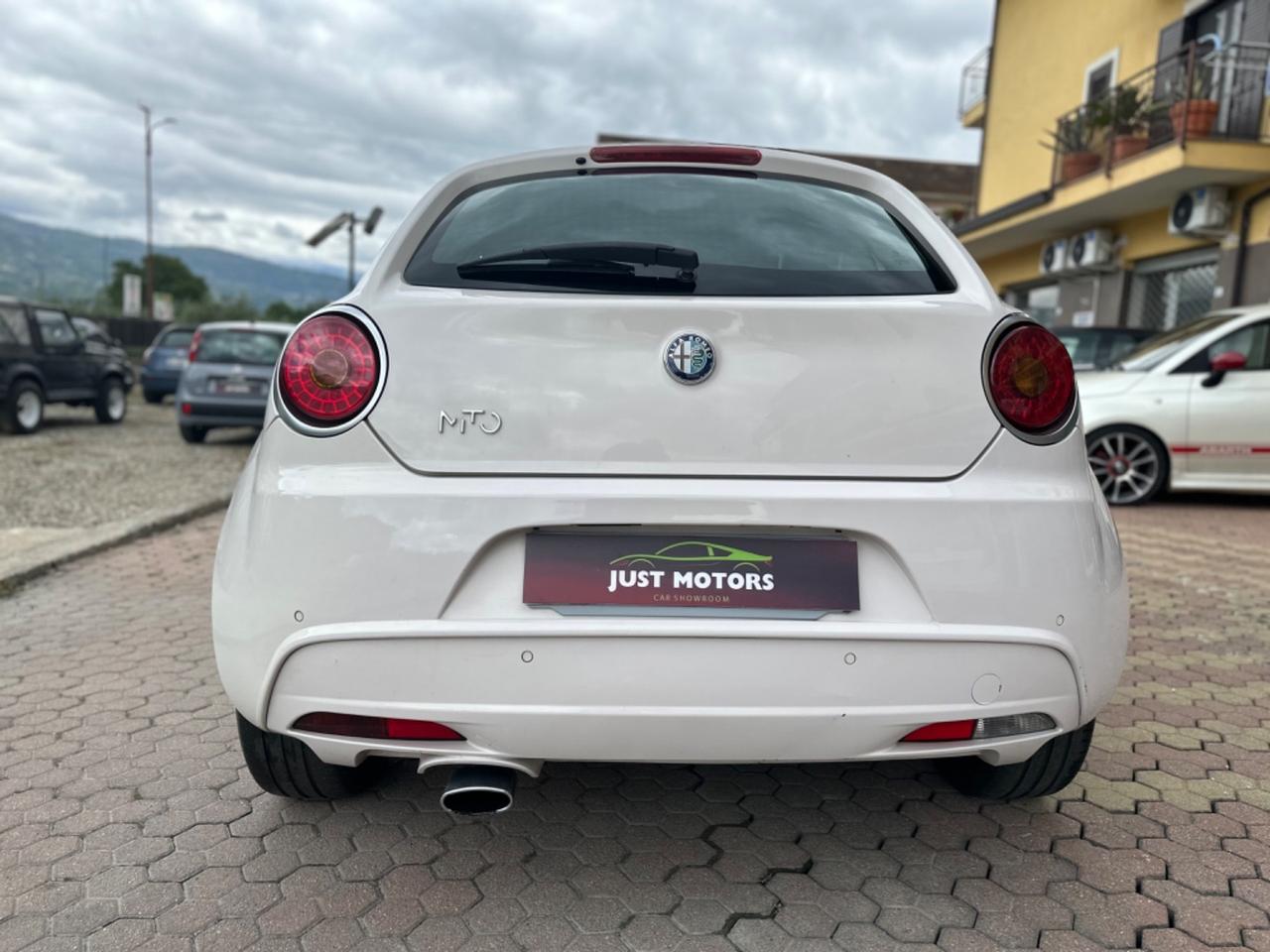 Alfa Romeo MiTo 1.6 JTDm 16V Distinctive Sport Pack