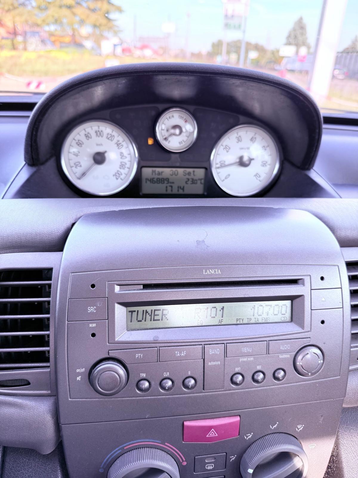 Lancia Ypsilon 1.2 16V Argento Ok neopatentati