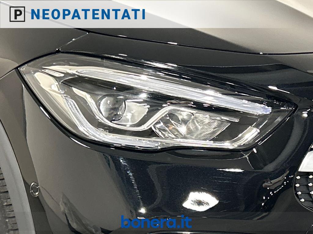 Mercedes GLA 180 180 D Premium 8G-DCT