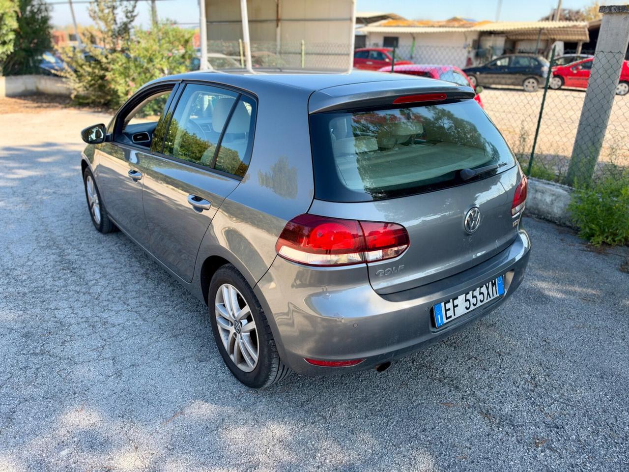 Volkswagen Golf 1.6 TDi cambio automatico DSG